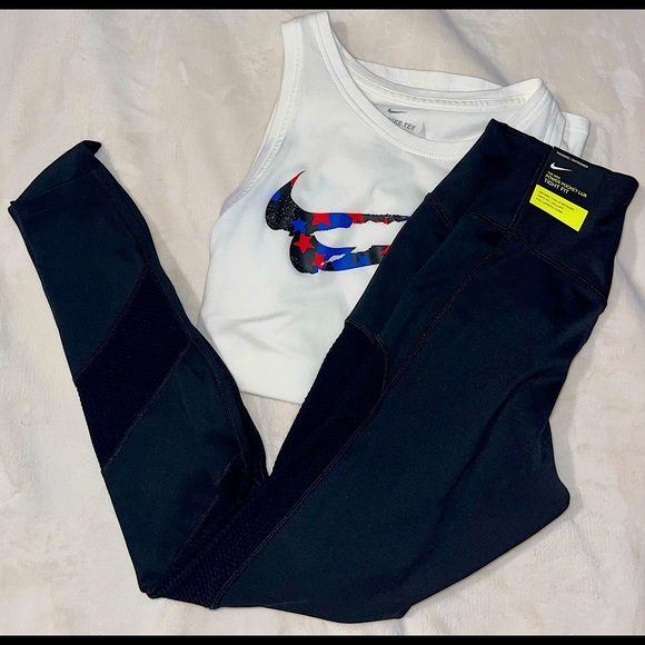 NWT Nike Luxe Pocket Tights Last Chance!  Make Offers! - Picture 1 of 14
